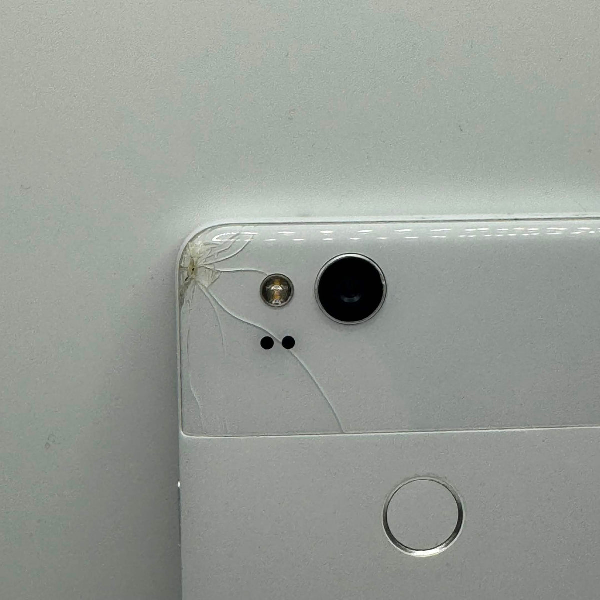 Unlocked Google Pixel 2 128GB White G011A (READ)